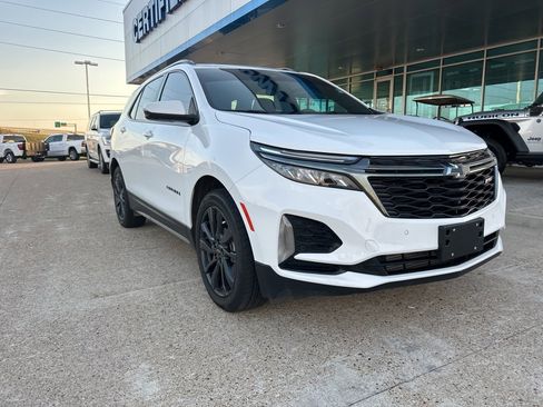 Certified 2022 Chevrolet Equinox RS w/ RS Leather Package image 4