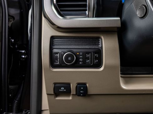 Used 2026 Ford F350 Platinum w/ Platinum Plus Package image 23