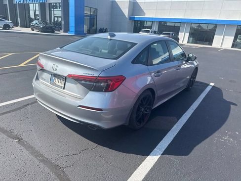 Used 2024 Honda Civic Sport image 12