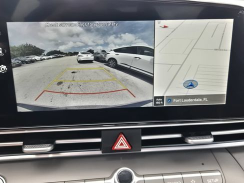 Certified 2025 Hyundai Elantra SEL FWD image 20