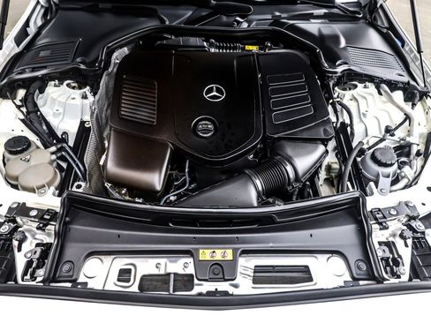 Used 2022 Mercedes-Benz C 300 Sedan image 12