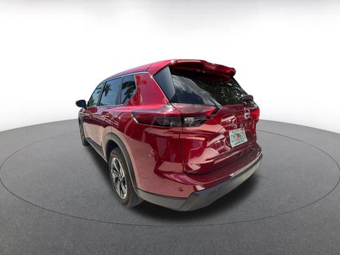 Used 2025 Nissan Rogue SV AWD/4WD image 12
