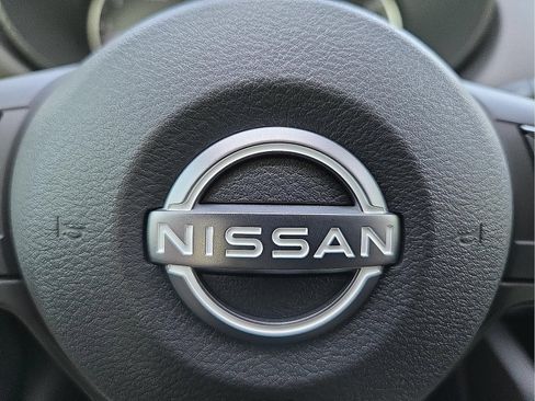 Used 2025 Nissan Versa S w/ S Plus Package FWD image 21