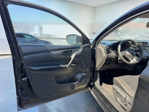 Used 2021 Nissan Rogue Sport S FWD image 9