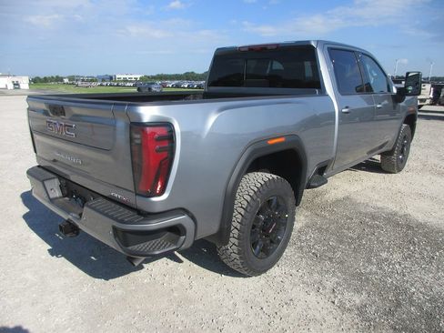 New 2026 GMC Sierra 2500 AT4 w/ AT4 Premium Plus Package AWD/4WD image 4