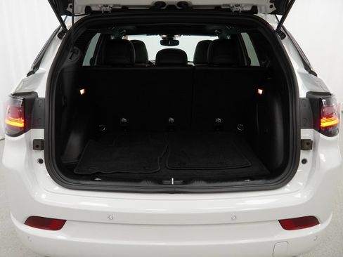 Certified 2023 Jeep Compass High Altitude w/ Driver Assist Group I image 43