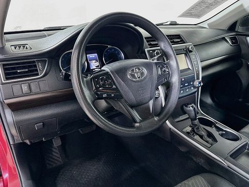 Used 2017 Toyota Camry LE FWD image 9