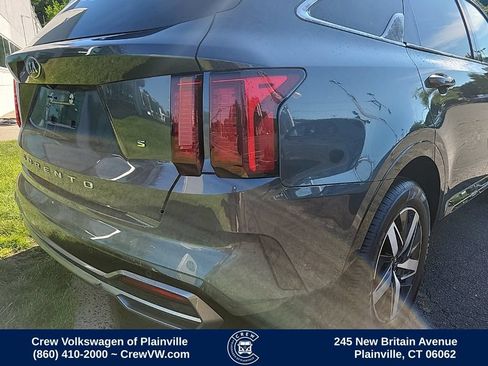 Used 2021 Kia Sorento S FWD image 32
