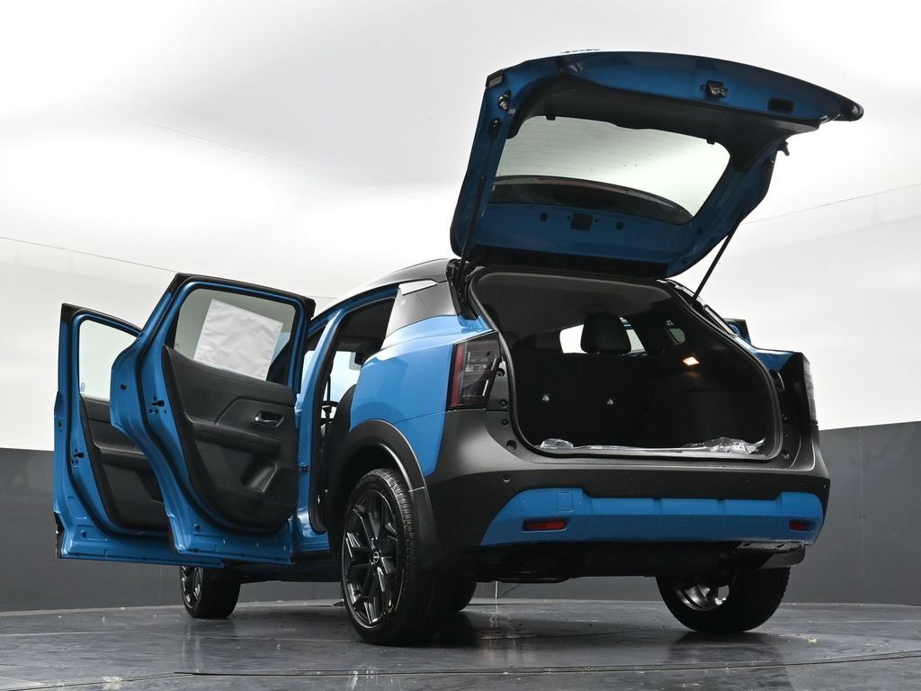New 2026 Nissan Kicks SR AWD/4WD image 35