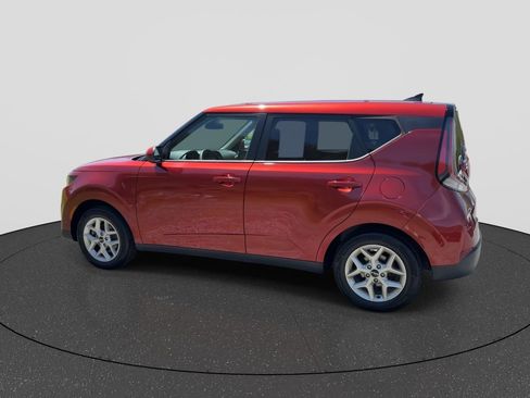 Used 2023 Kia Soul LX w/ LX Technology Package FWD image 6