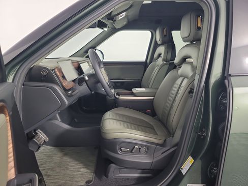 Used 2024 Rivian R1S Adventure image 20