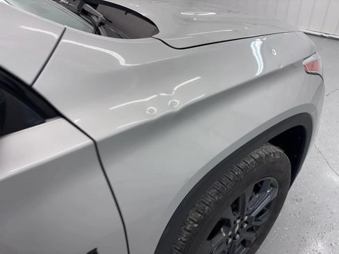 Used 2021 Chevrolet Traverse RS FWD image 27