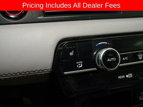 Used 2025 Honda Pilot EX-L image 16