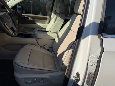 Certified 2022 GMC Yukon XL Denali image 17