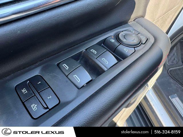 Used 2023 Chevrolet Suburban RST w/ Luxury Package AWD/4WD image 23