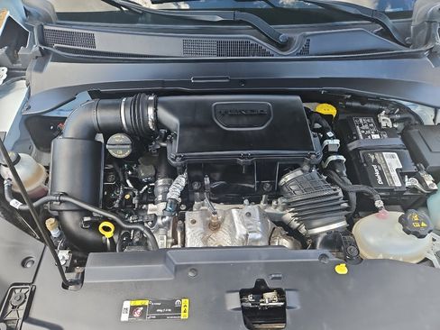 Used 2023 Jeep Compass Limited image 35