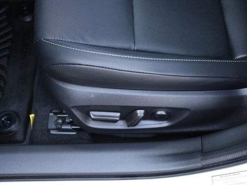 Used 2024 Toyota Prius XLE image 19