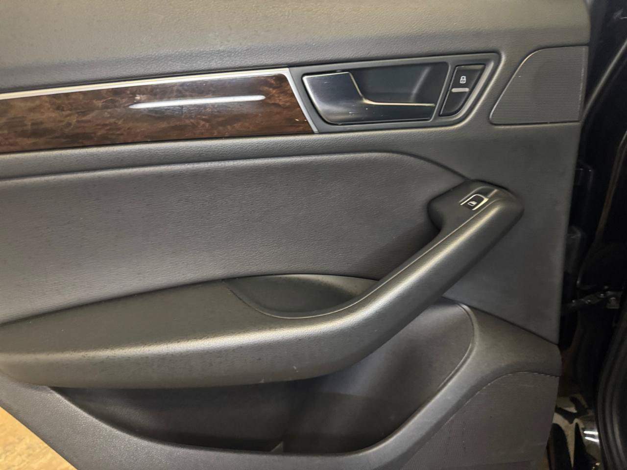 Used 2016 Audi Q5 2.0T Premium AWD/4WD image 25