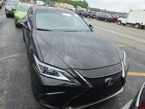 Used 2019 Lexus ES 350 F Sport w/ Accessory Package FWD image 2