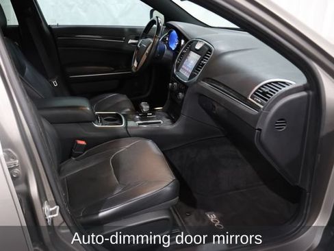 Used 2014 Chrysler 300 C AWD/4WD image 16