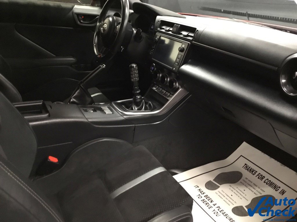 Used 2024 Toyota GR86 Premium RWD image 27