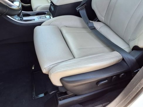 Certified 2022 Subaru Ascent Limited AWD/4WD image 25