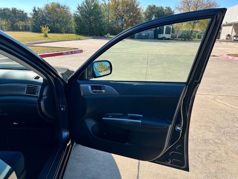 Used 2011 Subaru Impreza 2.5i image 16