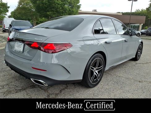 Used 2026 Mercedes-Benz E 350 4MATIC Sedan image 6