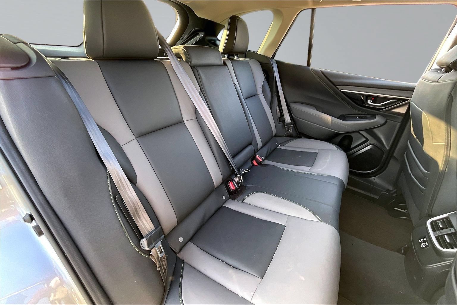 Used 2024 Subaru Outback Onyx Edition AWD/4WD image 28