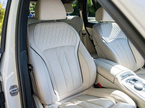 Used 2024 BMW X5 xDrive50e w/ Premium Package AWD/4WD image 14