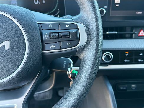 Used 2024 Kia Sportage LX image 36