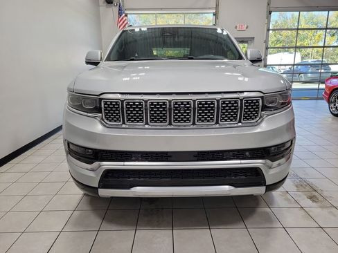Used 2022 Jeep Grand Wagoneer Series II w/ Convenience Group III image 22