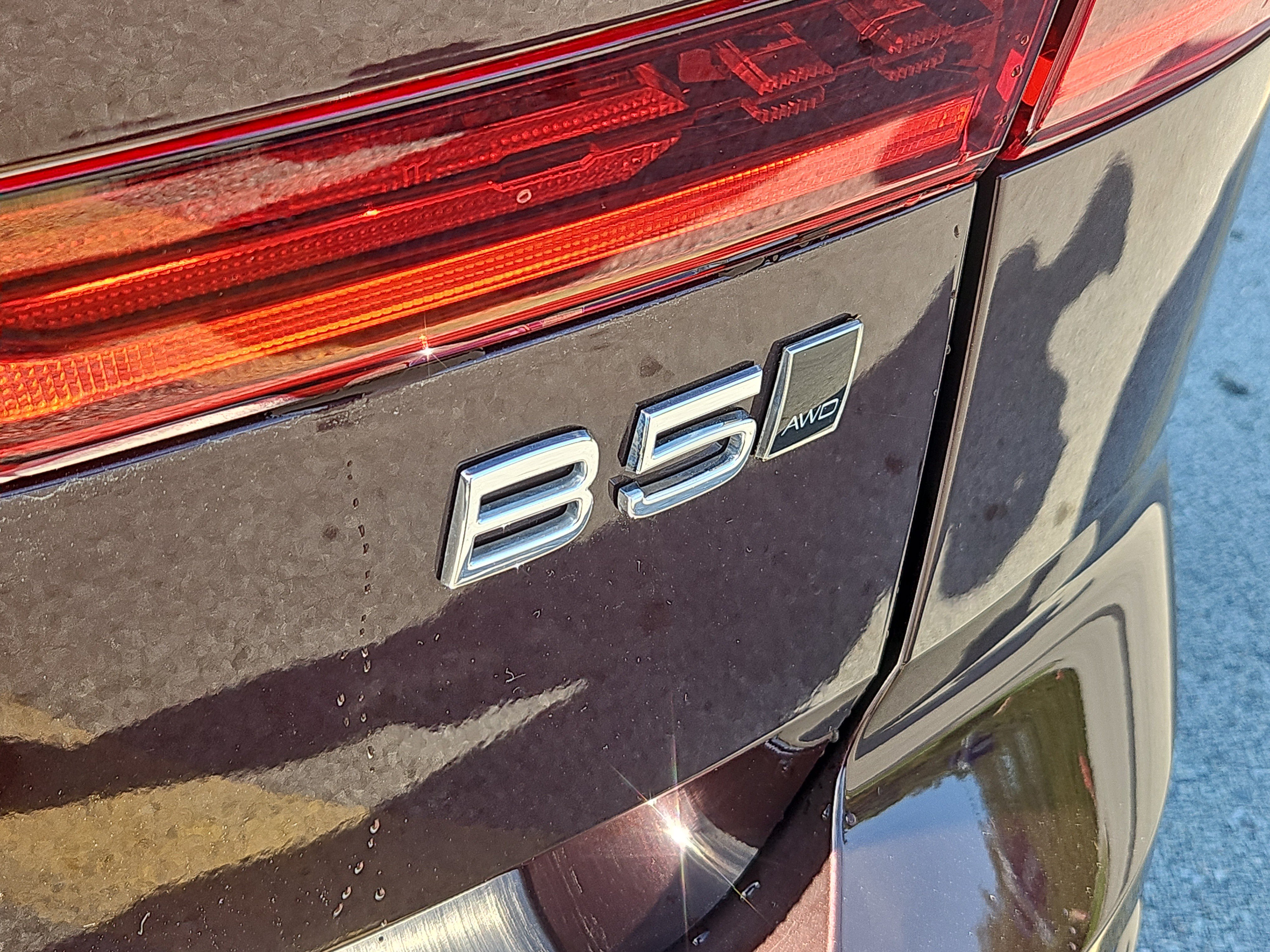 Used 2026 Volvo XC60 B5 Plus w/ Protection Package Premier AWD/4WD image 5