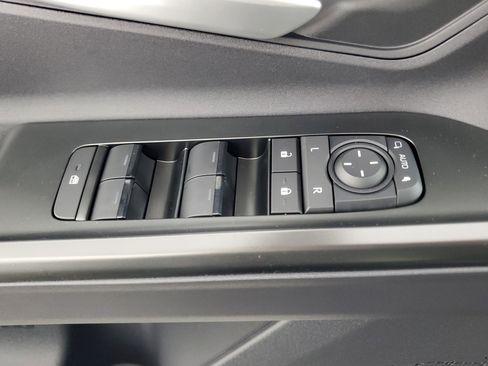 New 2026 Subaru Solterra Premium image 27