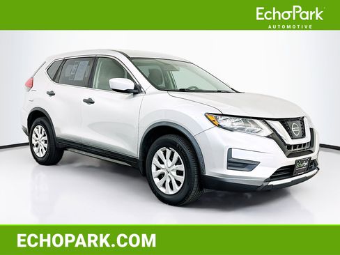 Used 2017 Nissan Rogue S image 1