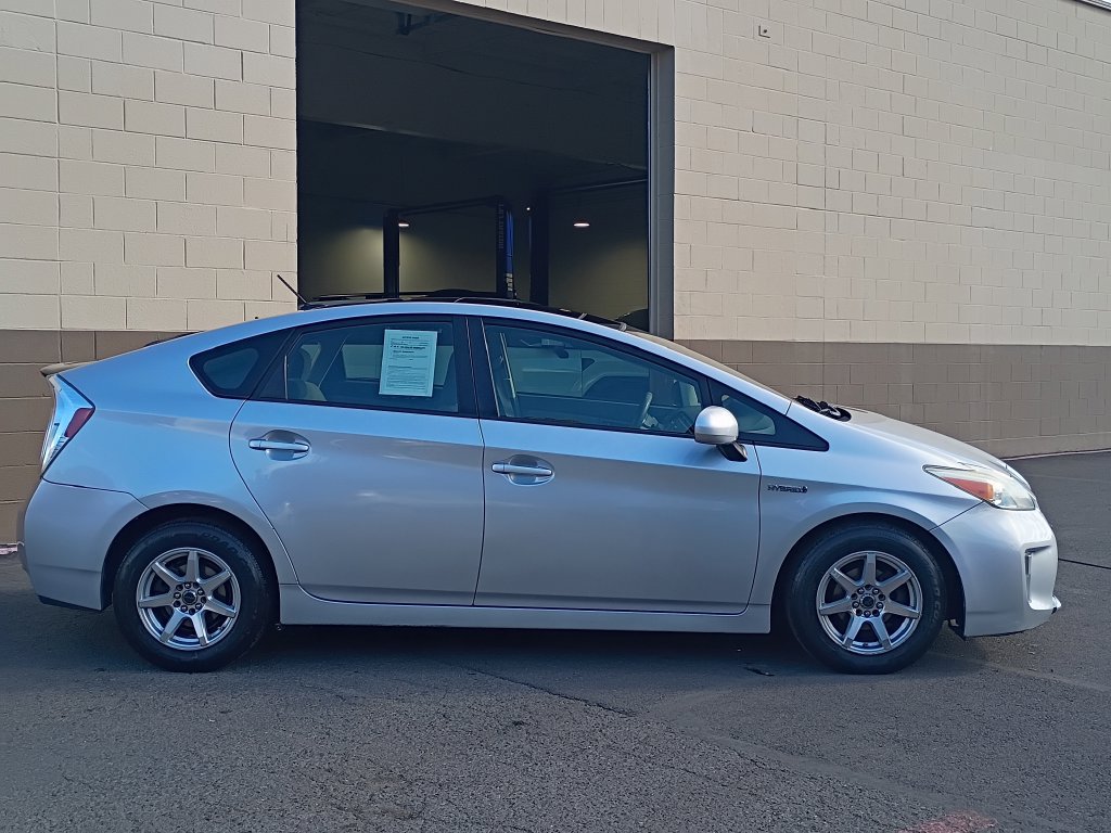 Used 2013 Toyota Prius Three w/ Solar Roof Pkg FWD image 3