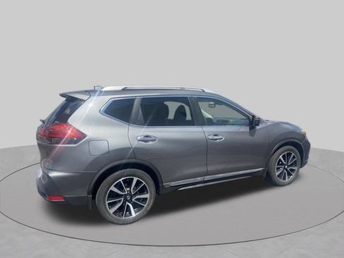 Used 2017 Nissan Rogue SL w/ SL Premium Package FWD image 3