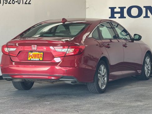 Used 2018 Honda Accord LX image 3