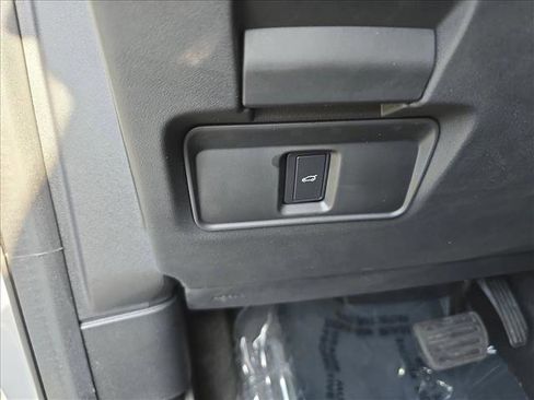 Used 2025 Land Rover Discovery Sport S AWD/4WD image 26
