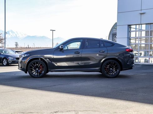 New 2026 BMW X6 xDrive40i w/ Executive Package image 2