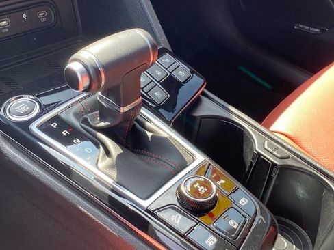 Used 2024 Kia Sportage SX image 12