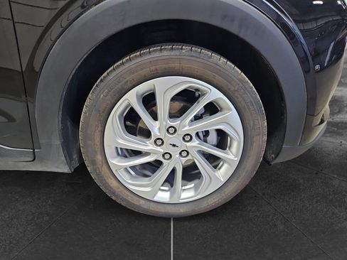 Used 2023 Chevrolet Bolt EUV LT w/ Driver Confidence Package FWD image 29