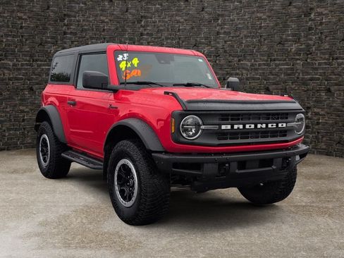 Used 2023 Ford Bronco Black Diamond w/ Sasquatch Package AWD/4WD image 2