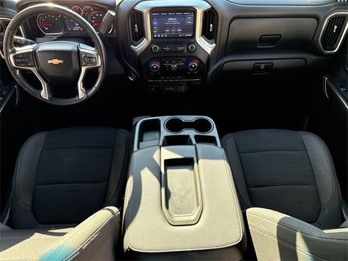 Used 2022 Chevrolet Silverado 2500 LT w/ Convenience Package image 11