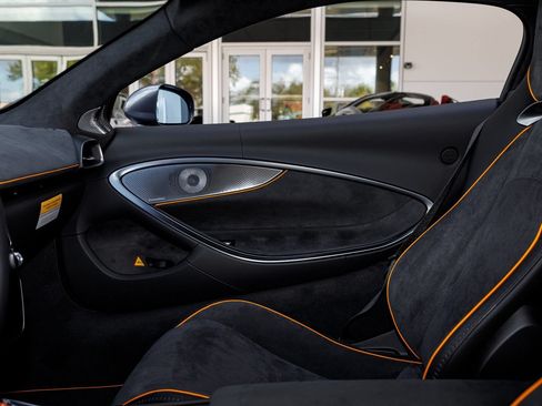 New 2026 McLaren Artura RWD image 37
