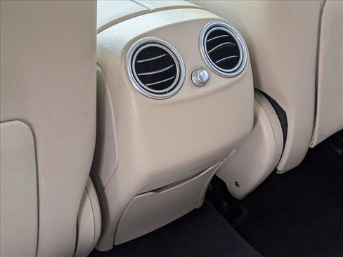 Used 2020 Mercedes-Benz GLC 300 image 17