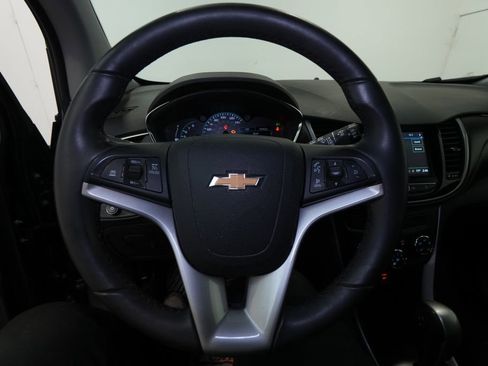 Used 2018 Chevrolet Trax LT w/ LT Convenience Package image 34