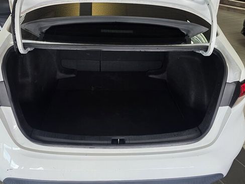 Used 2022 Toyota Corolla LE FWD image 24