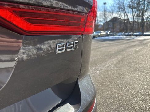 Certified 2023 Volvo XC60 B5 Plus w/ Climate Package image 39