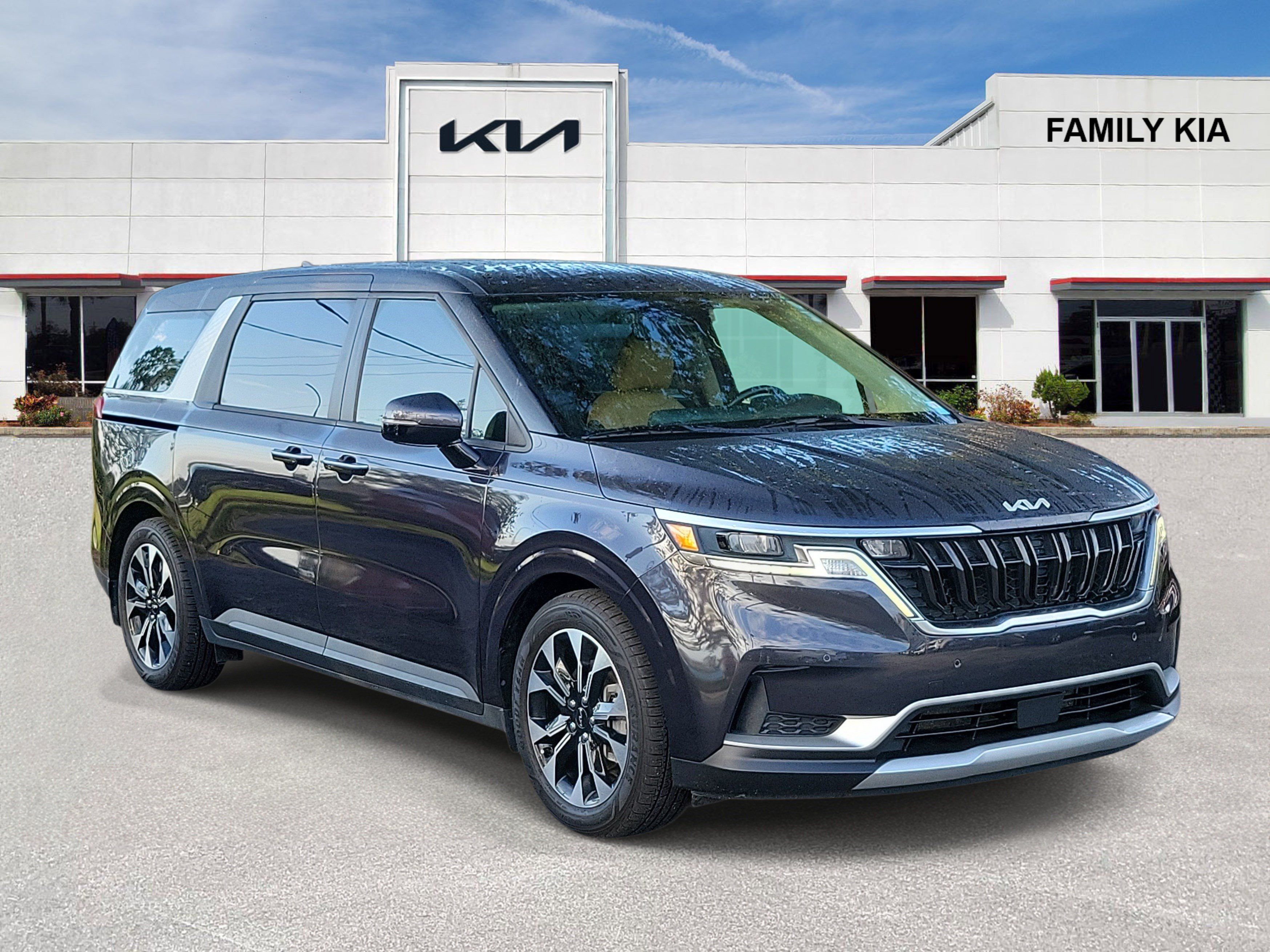 Certified 2023 Kia Carnival EX FWD 360° Tour